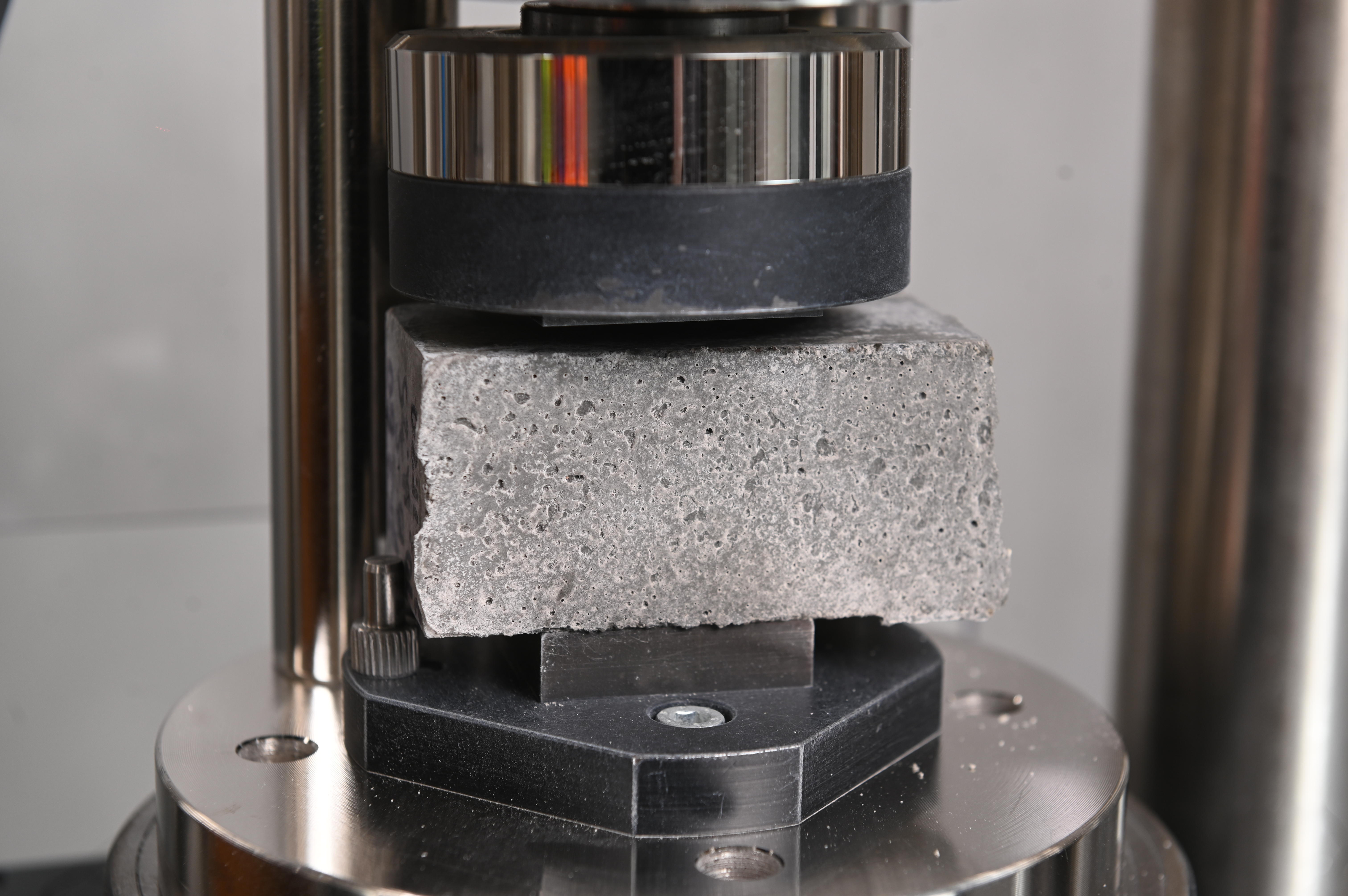 Сучасні бетонні технології CS-010-EDUP